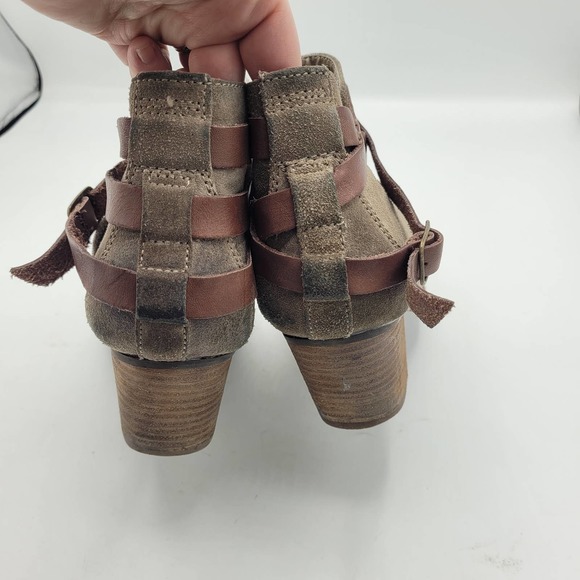 Dolce Vita DV Calia Tan Suede Strappy Ankle Booties Womans Size 8.5 - Picture 4 of 7